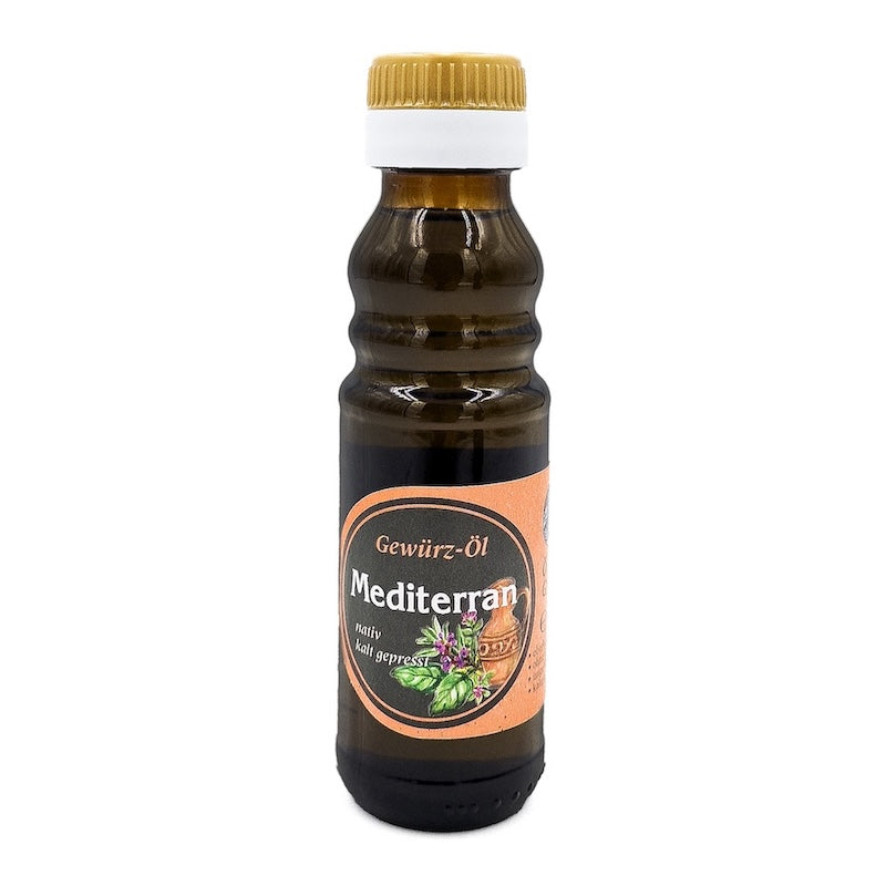 Mediterranes Kräuteröl nativ kaltgepresst, 100 ml in brauner Glasflasche der Ölmühle Garting auf weißem Hintergrund
