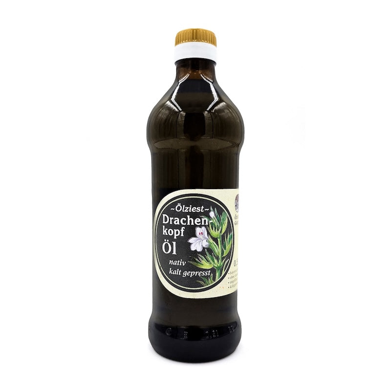 Drachenkopföl nativ kaltgepresst, 500 ml in brauner Glasflasche der Ölmühle Garting auf weißem Hintergrund