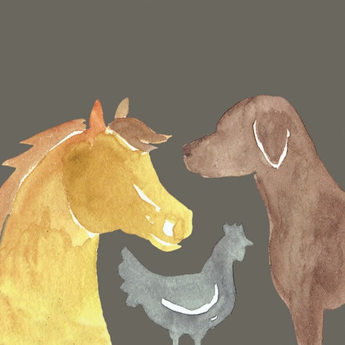 Illustration eines braun-gelben Pferds, eines grauen Huhns und eines braunen Hundes auf grau-grünem Hintergrund, passend zur Kategorie Tierfutter der Ölmühle Garting.