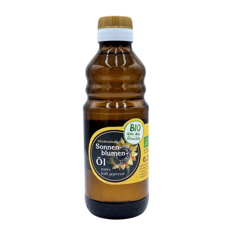Bio Sonnenblumenöl nativ kaltgepresst, 250 ml in brauner Glasflasche der Ölmühle Garting auf weißem Hintergrund
